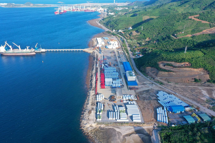 Cảng biển vận chuyển hàng hóa Vân Phong